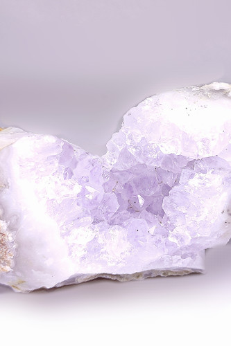آمیتیس فرم قلب مثلثی طبیعی 🤍💜
