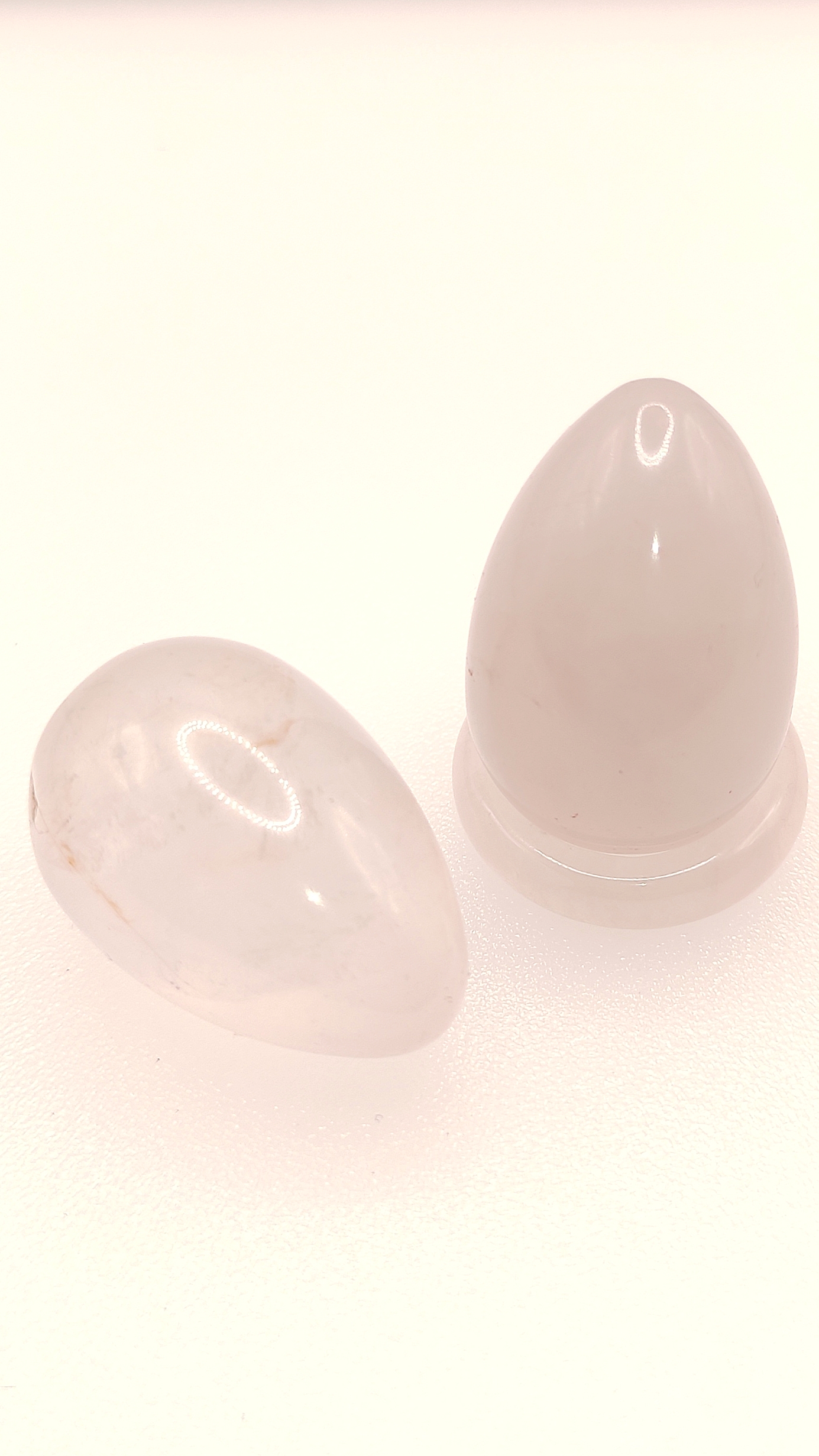 رزکوارتز تخم مرغی معروف به سنگ عشق