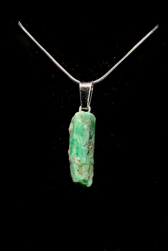 گردنبند زمرد طبیعی